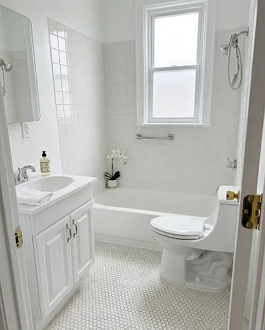 25 E 18th St #2 — Photo 7