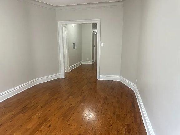 4th image of 93-95 Fairview Ave #D6