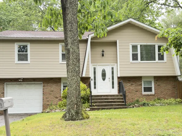 11 Maple Street, Jackson, NJ 08527