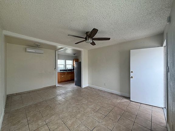 living room and dinning open area