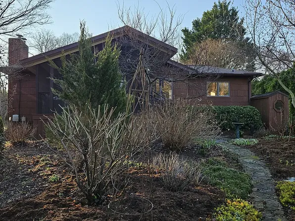 12 Williams Dr, Annapolis, MD 21401