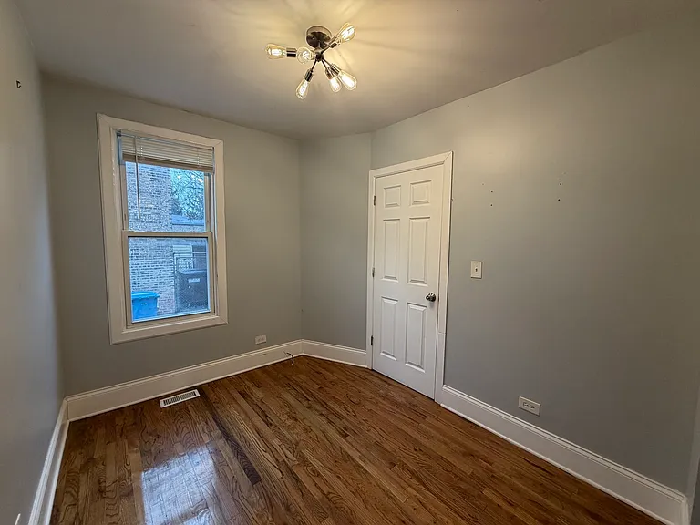 3614 W George St #2R — Photo 8