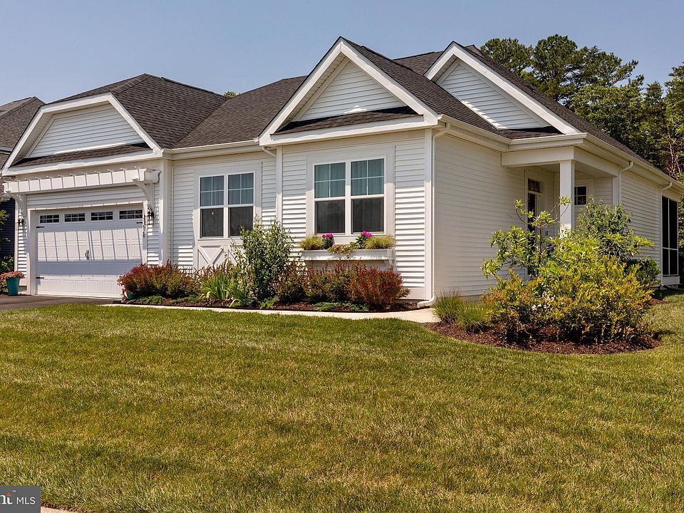 1st image of 29620 Patrick Henry Cir