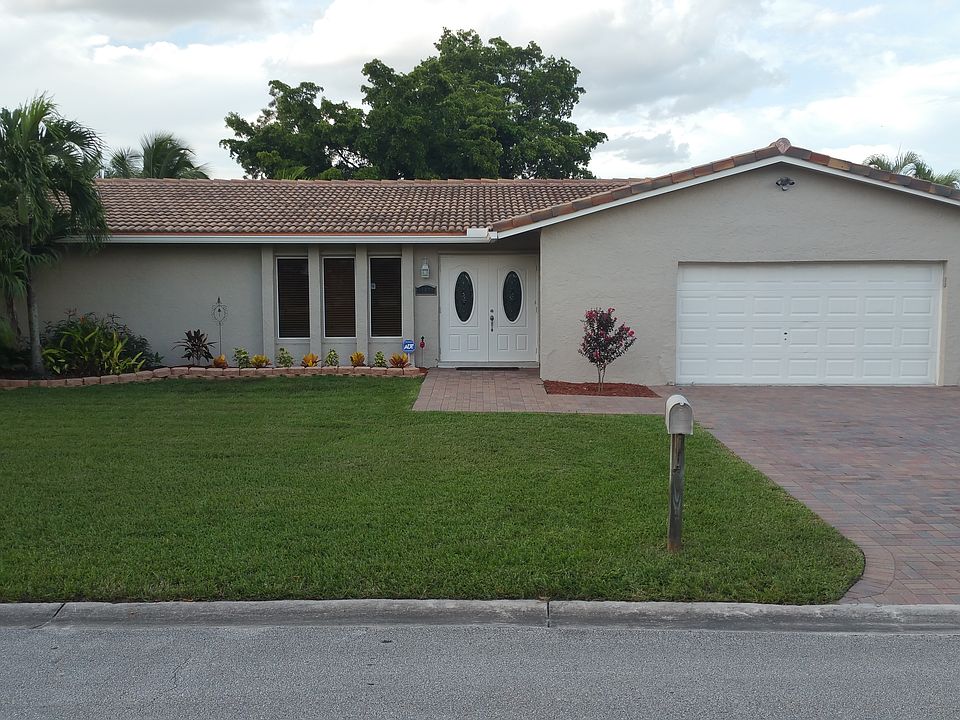 1st image of 11871 NW 27th St