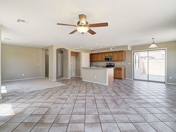 4th image of 25796 W Elizabeth Ave