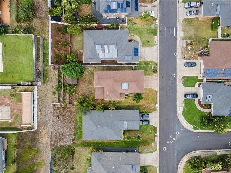 650 Komo Ohia St — Photo 44