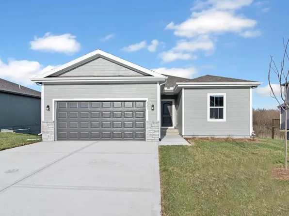821 Shane Ct, Belton, MO 64012