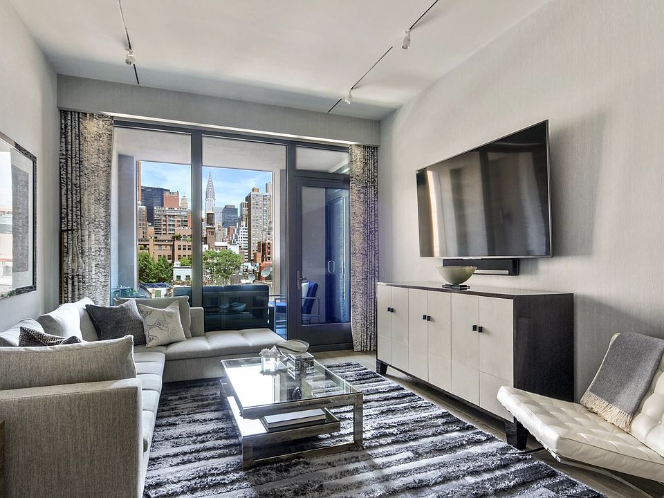 1st image of 90 Lexington Ave APT 6A