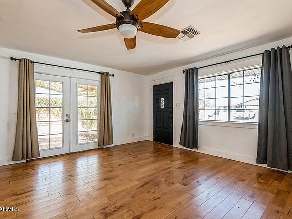 4th image of 3303 E Everett Drive