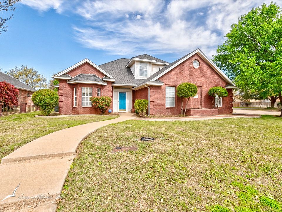 1st image of 1850 Pemelton Dr