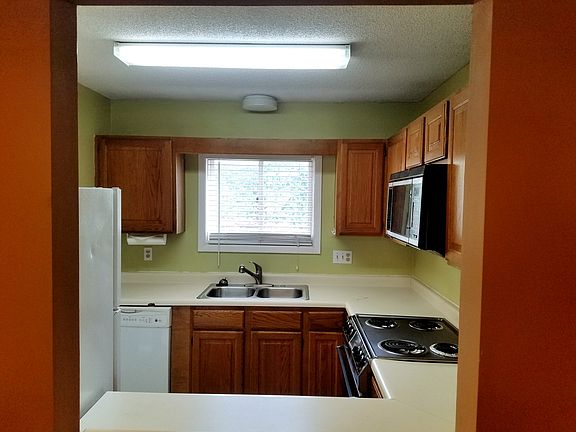 3rd image of 1203 Northlake Dr