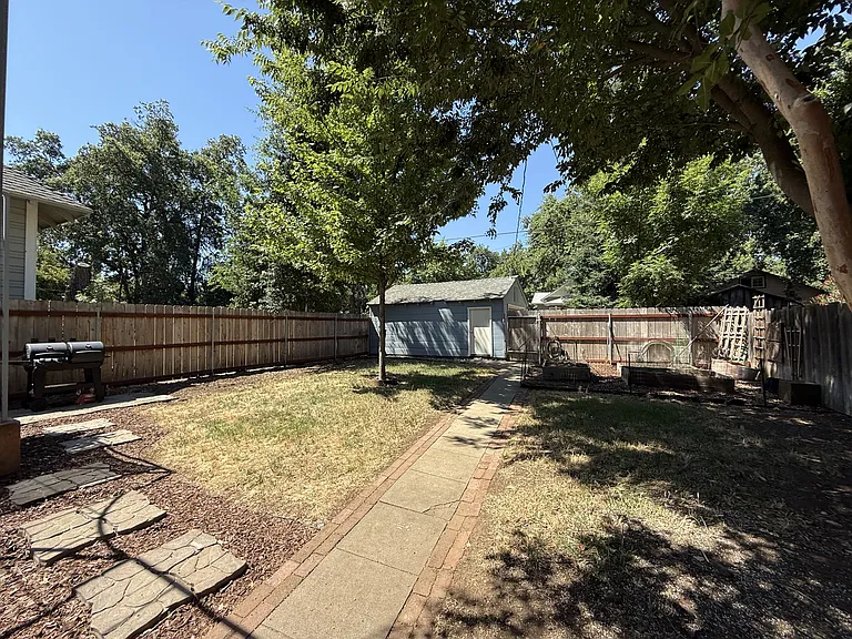 1140 Normal Ave — Photo 10