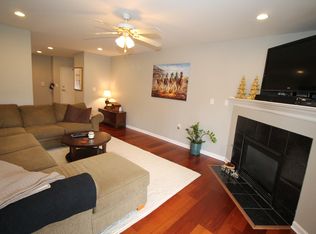9316 Pine Lake Dr UNIT 101, Louisville, KY 40220