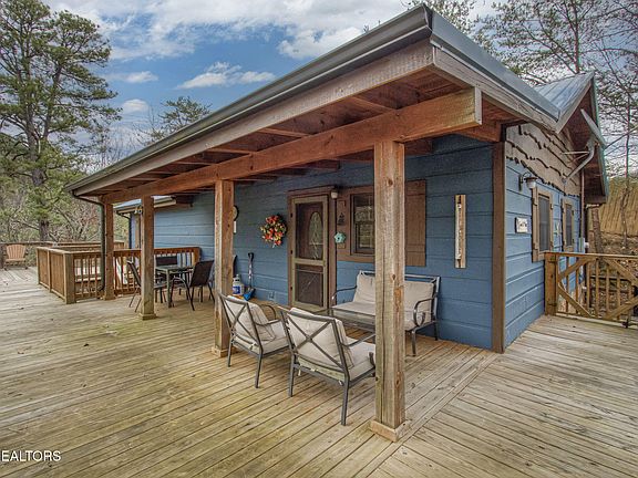 4th image of 3049 Patty View Way