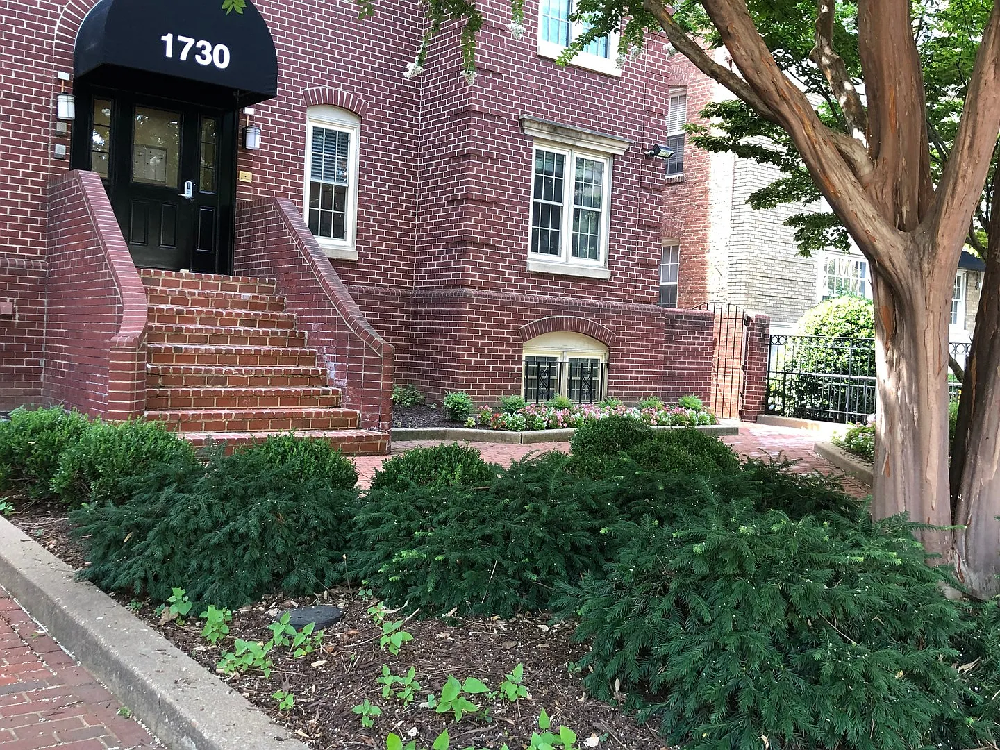 2 Bedroom 2 Bath duplex Condo in East DuPont — Photo 3