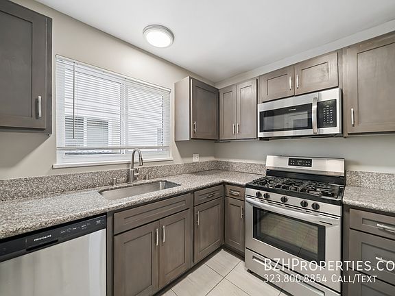 4th image of 3646 Carmona Ave #6
