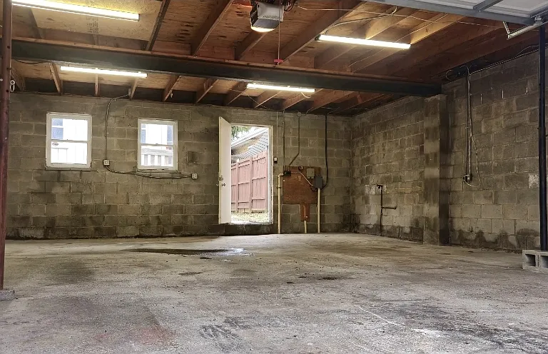 1343 Epworth Ave — Photo 14