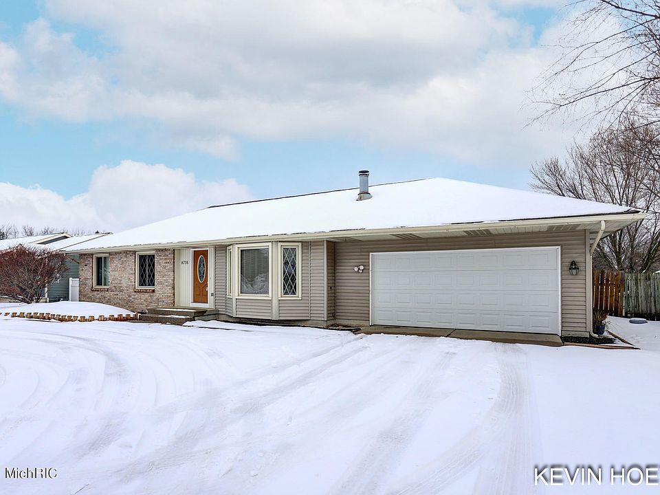 1st image of 8716 Cottonwood Dr
