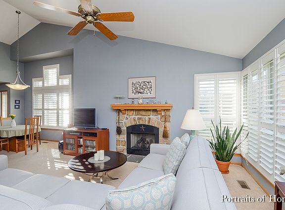 3rd image of 1620 Columbia Cir Unit 1