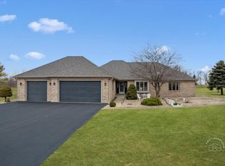 41W900 Northway Dr, Elburn, IL 60119