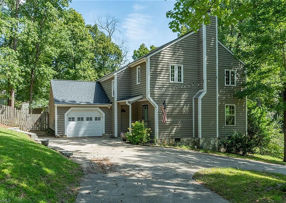 1st image of 112 Brandon Ln