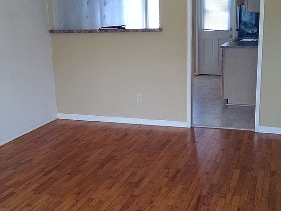 2nd image of 4860 Coronado Ave