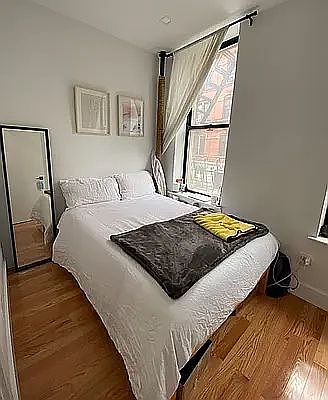 1st image of 217 E 4th St APT 1B