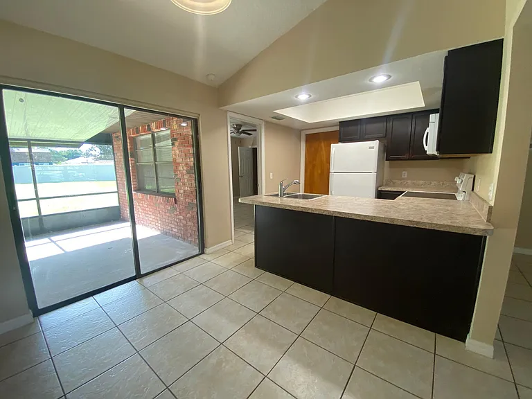 917 Sunshine Way SW — Photo 16