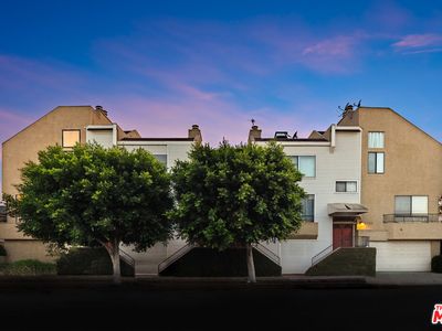 1733 Brockton Ave APT 4, Los Angeles, CA, 90025