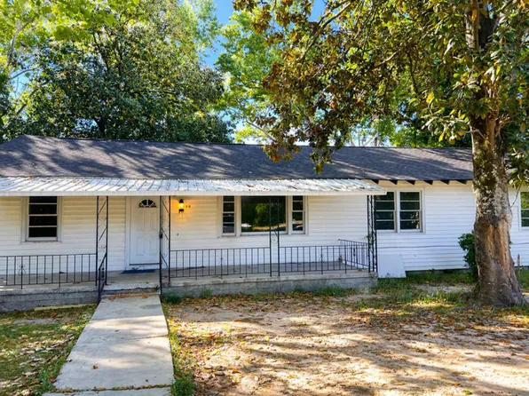 5748 Farrow Rd, Columbia, SC 29203