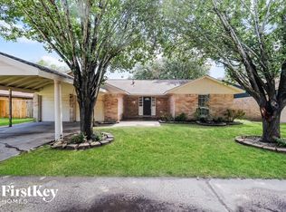 613 Grant St, Deer Park, TX 77536
