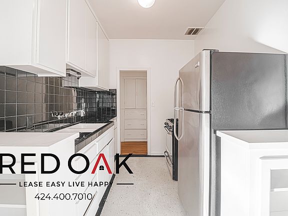 3rd image of 180 S Sycamore Ave #104