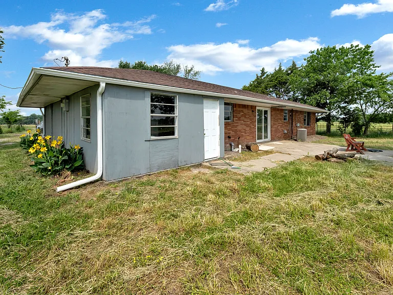 9209 FM 1570 N — Photo 56