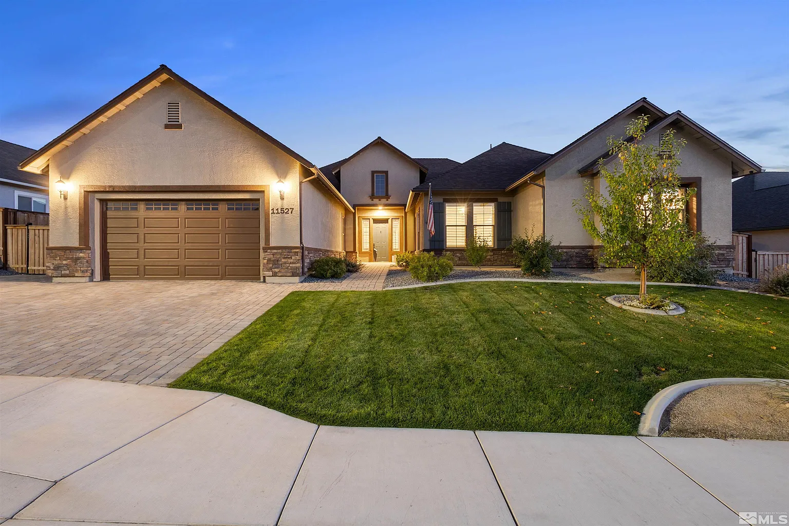 11527 Hacienda Ridge Way photo 1