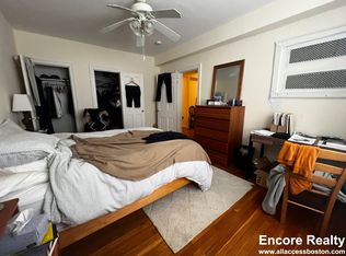 20 Fairbanks St #2L, Brookline, MA 02446