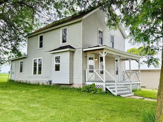 495 E John St, Markesan, WI 53946