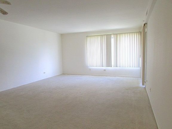 2nd image of 1270 N Sterling Ave APT 209