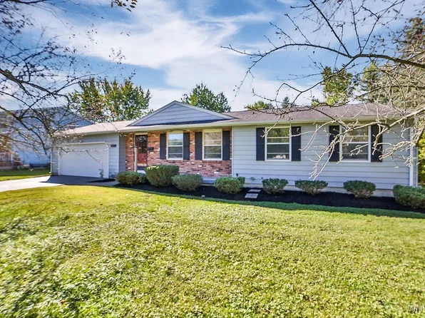5431 Powers Rd, Orchard Park, NY 14127