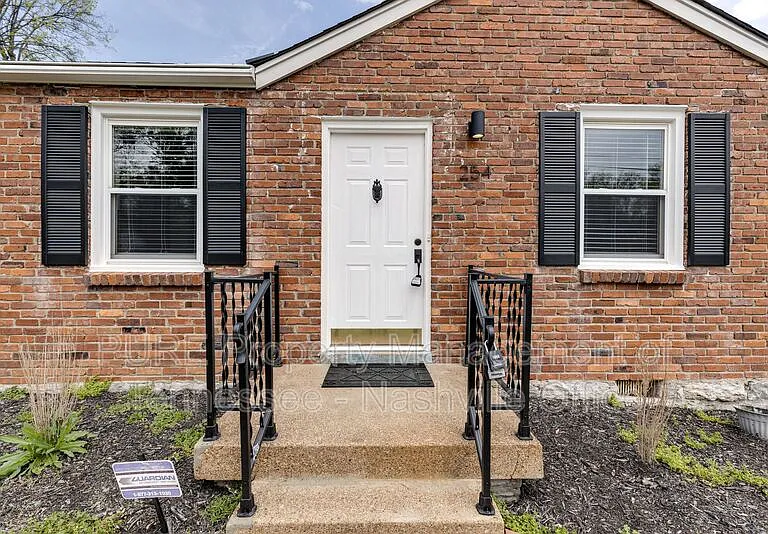 254 Collier Ave — Photo 3