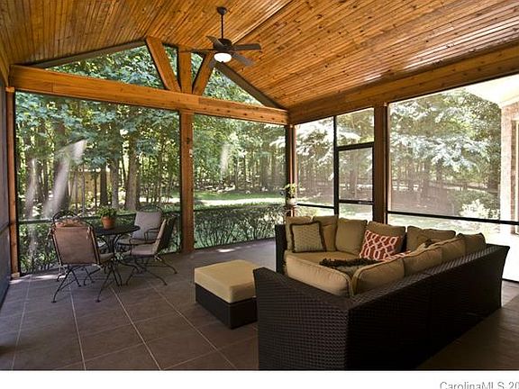 3rd image of 122 Archbell Point Ln