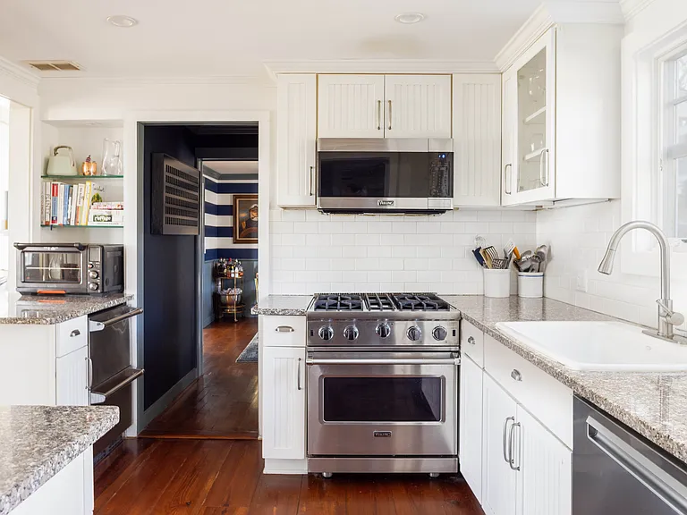 1077 Bay Home Rd — Photo 12
