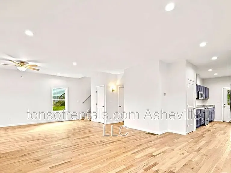 7 Berry Crest Ln — Photo 4