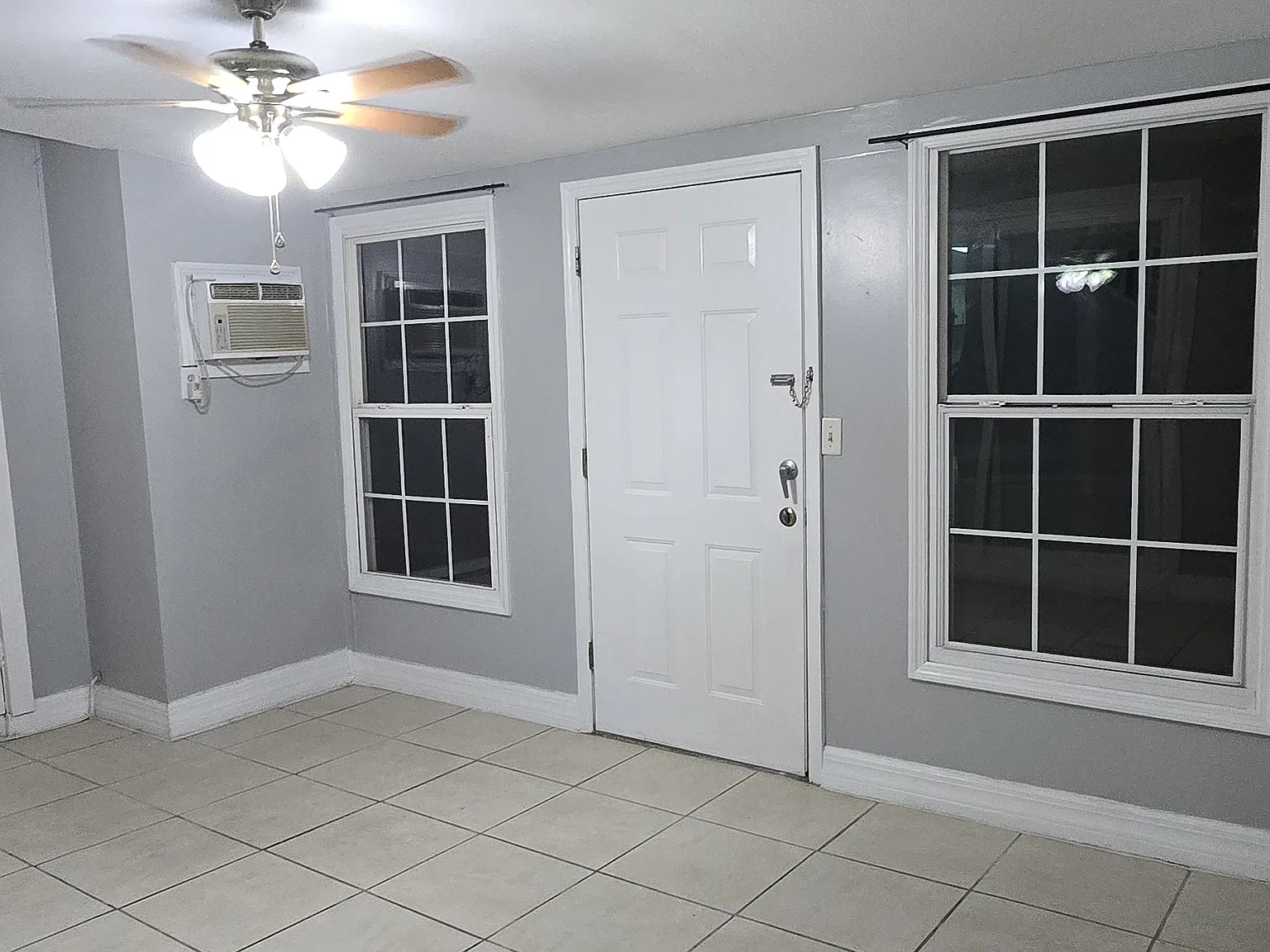 2 bed, 2.5 bath, 1050 sqft, $1,790 — Photo 4