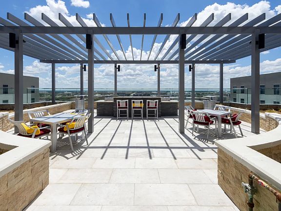 4th image of 600 University Dr E #15
