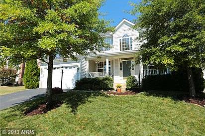 2nd image of 756 Hardy Ct NE
