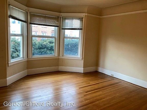 4th image of 3232 Gough St APT 4
