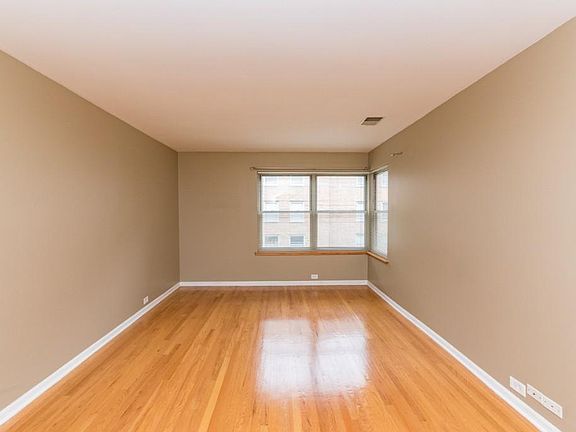 4th image of 4948 N Wolcott Ave #1A