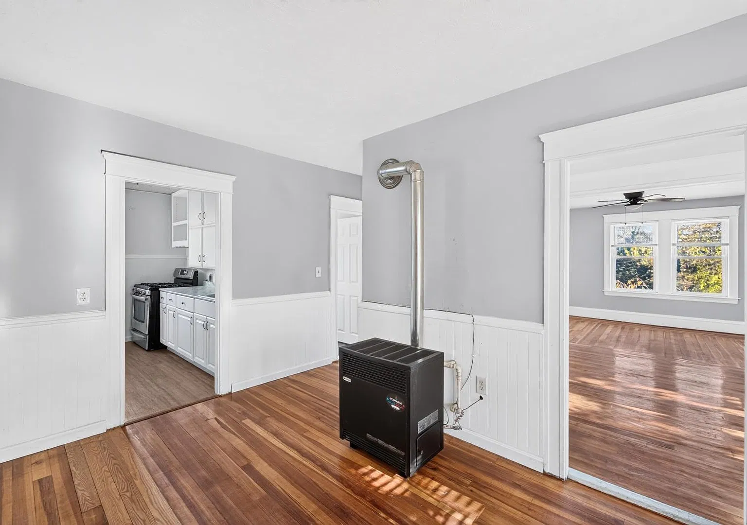 34 Pelletier Ave - 3 — Photo 3