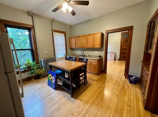 817 N Maplewood Ave #1R, Chicago, IL 60622