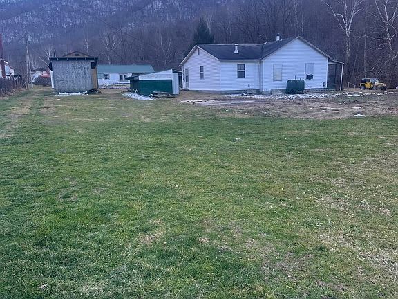 3rd image of 13 Elk St